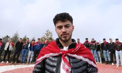 Asker adaylarının 'ilk bayrak nöbeti'