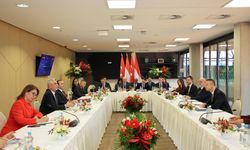 Bakan Bolat, Macaristan Dışişleri ve Ticaret Bakanı Szijjarto ile görüştü