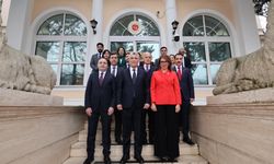 Bakan Bolat, Türkiye'nin Budapeşte Büyükelçiliği'ni ziyaret etti