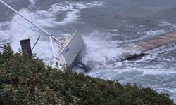 Bodrum'da tekneler suya gömüldü, yelkenli karaya oturdu