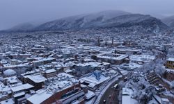 Bursa'da etkili olan kar yağışı, kent merkezini beyaza bürüdü (2)