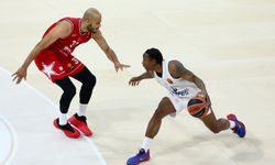 EA7 Emporio Armani Milan - Anadolu Efes: 87-74