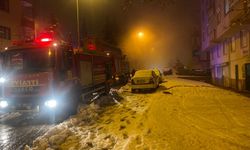 Evde çıkan yangında 6 kişi dumandan etkilendi