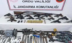 Evinden 15 ruhsatsız tabanca çıktı; 1 tutuklama