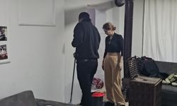 İletişim firmasının altyapı çalışmasında su borusu zarar gördü; evi su bastı