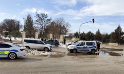 İş makinesinin çarpıp üzerinden geçtiği motosikletin sürücüsü öldü