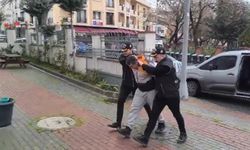 İstanbul- 11 yıl 7 ay hapis cezasıyla aranan şüpheli Bakırköy'de yakalandı