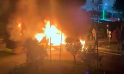 İstanbul - Avcılar'da İETT otobüsü alev alev yandı