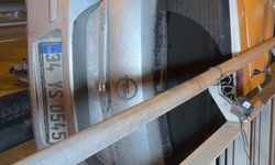 İstanbul - Avcılar'da otomobil bariyerin yanındaki yaya yoluna düştü: 2 yaralı