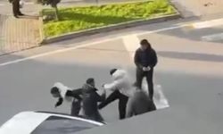 İstanbul - Büyükçekmece'de darbettikleri kişiye oyuncak silahla ateş etti; 5 gözaltı