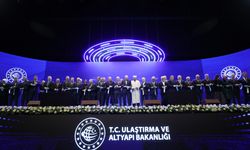 İstanbul- Cumhurbaşkanı Erdoğan: Bölünmüş yollarımızın, 30 bininci kilometresini hizmete almak üzere bir aradayız-/ Ek görüntü