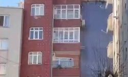 İstanbul - Esenler'de 5 katlı binanın çatı katında çıkan yangın söndürüldü
