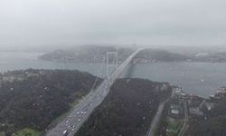 İstanbul- Fatih Sultan Mehmet Köprüsü'nde kar yağışı havadan görüntülendi