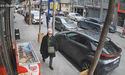 İstanbul - Şişli'de sürücüsünün fren yerine gaza bastığı otomobil kuaför dükkanına girdi