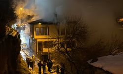 Karabük'te 2 katlı tarihi konak yandı