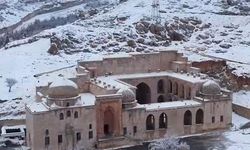 Karla kaplı Kasımiye Medresesi, dronla görüntülendi