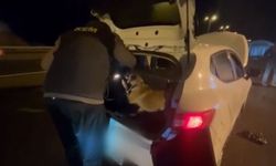 Kayseri'de otomobilin koltuk başlığına gözlenmiş uyuşturucu ele geçirildi; 4 gözaltı