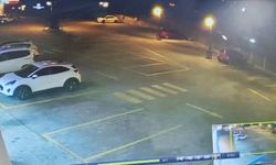 Kuşadası'nda kaldırıma çarpıp, takla atan motosikletin sürücüsü öldü; kaza anı kamerada