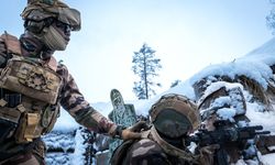 Macron: Fransız askerleri, Grönland'da düzenlenen tatbikatlara katılacak