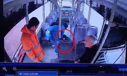 Otobüste epilepsi nöbeti geçiren yolcu koltuktan düştü; o anlar kamerada