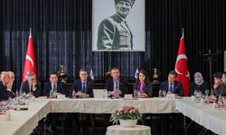 Özgür Özel, il başkanları ve kanaat önderleri ile görüştü