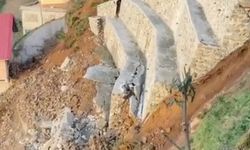 Rize'de heyelan; istinat duvarı çöktü, o anlar kamerada