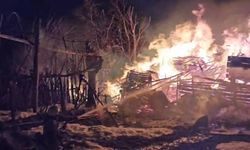 Safranbolu'da 2 katlı ahşap ev yandı; 1 yaralı