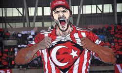 Sivassporlu taraftarlardan Türk bayraklı koreografi