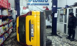 Taksinin araç asansöründen düştüğü anlar kamerada