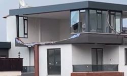 Yalova'da fırtına; çatılar uçtu, tersanede vinç devrildi (4)