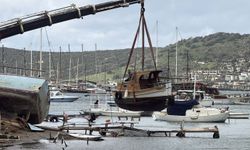 Yıkımda teknenin altından Türk bayrağı çıktı, işlem durduruldu