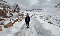 Yolu kapanan köydeki şehit ailesi için ekipler seferber oldu