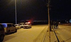 Yorgun mermi 5'inci kattaki dairenin balkonuna isabet etti