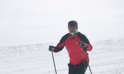 Yüksekovalı kayakçılar, eksi 21 derecede Türkiye elemelerine hazırlanıyor