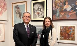 Başkonsolos Ulusoy’dan Türk Sanatçıya Destek Ziyareti