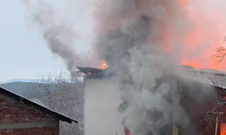 2 katlı ev, alev alev yandı