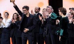 76'ncı Berlin Film Festivali'nde Altın Ayı ödülünü 'Sarı Zarflar' kazandı