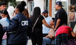 ABD'de araç markete girdi: 3 ölü