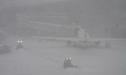 ABD'de yoğun kar yağışı nedeniyle 5 binden fazla uçuş iptal edildi