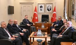 AK Parti'li Yazıcı: Türkiye yeni anayasa yapmalı