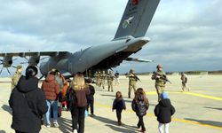 Almanya'da tatbikata katılan Mehmetçiklere duygulu karşılama