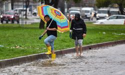 Antalya'yı sağanak vurdu; 7 ilçede okullar tatil edildi (3)