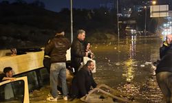 Aydın'da suya gömülen minibüsteki yolcuların kurtarılma görüntüleri ortaya çıktı