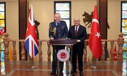 Bakan Güler, Birleşik Krallık Genelkurmay Başkanını kabul etti