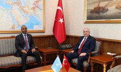 Bakan Güler, Somali Limanlar ve Deniz Ulaştırma Bakanı Nur ile görüştü