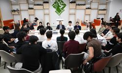 Bakan Kacır, ilk iftarını TÜBİTAK Fen Lisesi öğrencileriyle yaptı