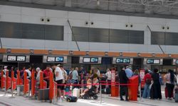 Bakan Uraloğlu: Yolcu ve kargo uçağı sayısı 800'e ulaştı