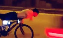 Barış, üzerine uzandığı bisiklet ile otomobile çarptı; hayatını kaybetti