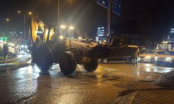 Bodrum'da sağanak; araç dereye kapıldı, evleri su bastı