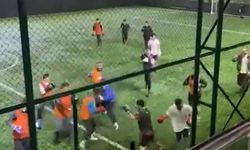 Boksörler halı sahada hem antrenman yaptı hem de futbol oynadı